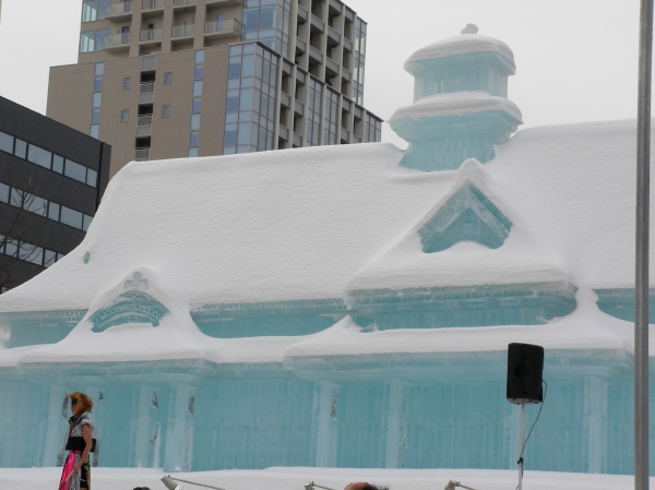 箱館奉行所庁舎の氷像（アップver）